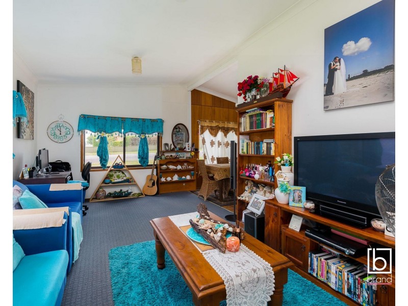 74 Westbrook Parade, Gorokan NSW 2263