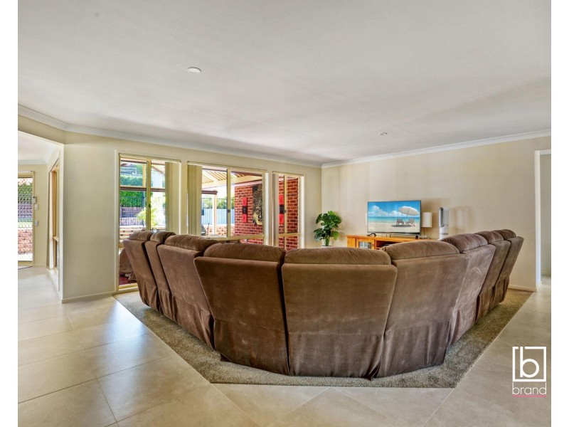 9 Arakoon Road, Woongarrah NSW 2259