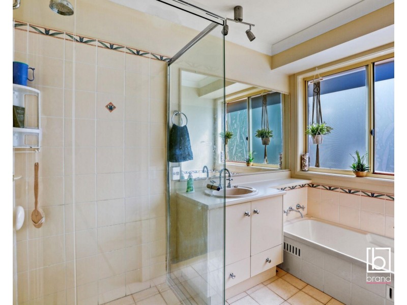 9 Arakoon Road, Woongarrah NSW 2259