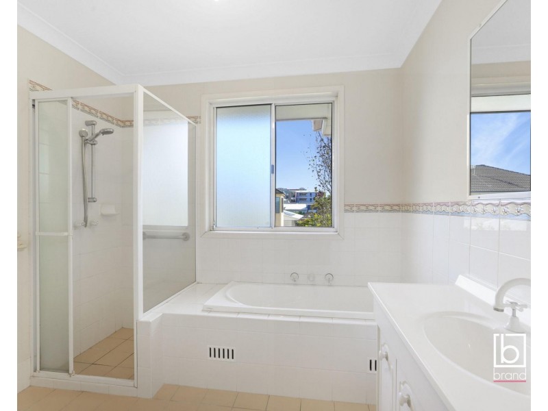 2/22 Boondilla Road, The Entrance NSW 2261