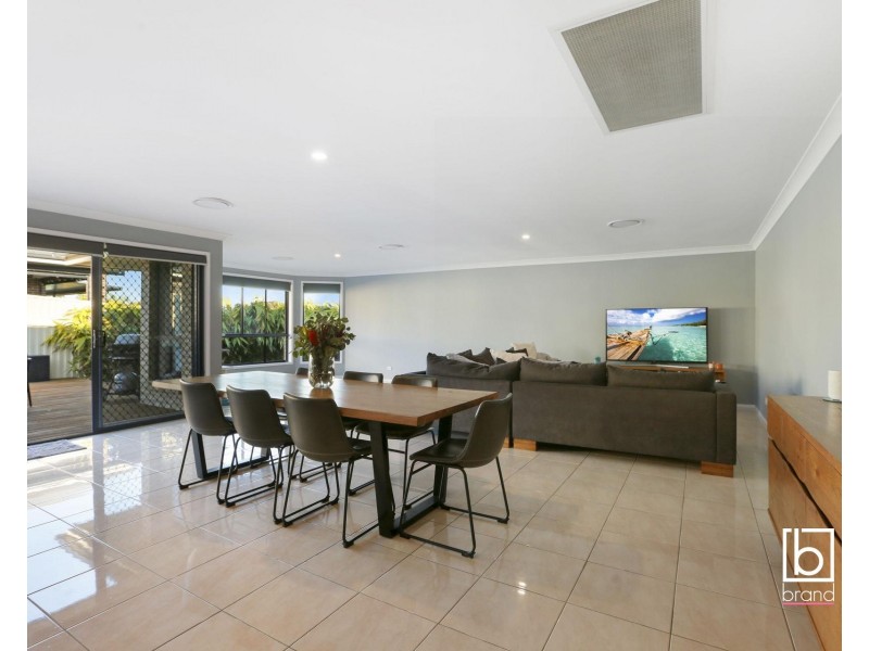 10 Wallum Crescent, Woongarrah NSW 2259