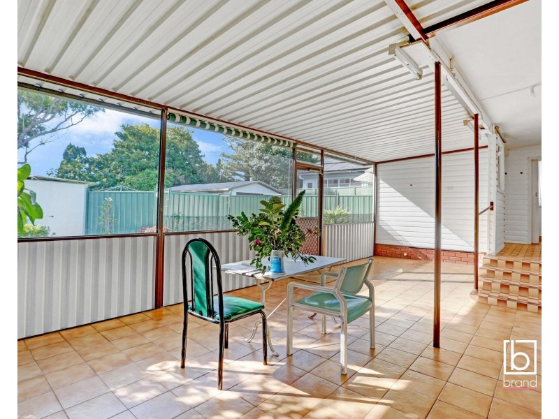 10 Hammond Road, Toukley NSW 2263