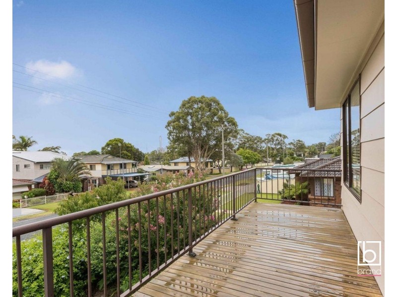 29 Ravenswood Street, Mannering Park NSW 2259