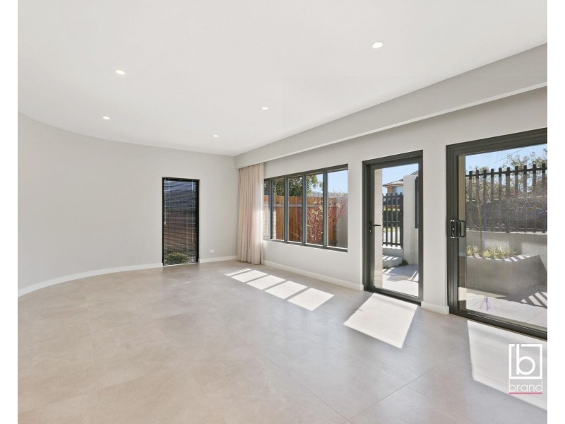 1/6 Melbourne Street, East Gosford NSW 2250