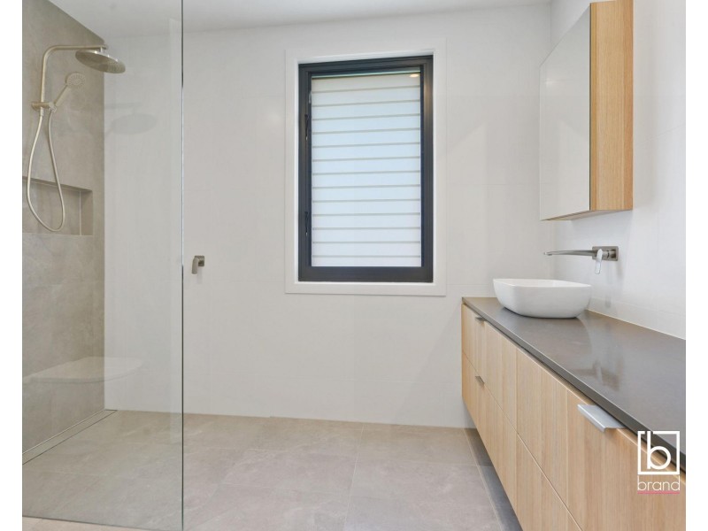 1/6 Melbourne Street, East Gosford NSW 2250