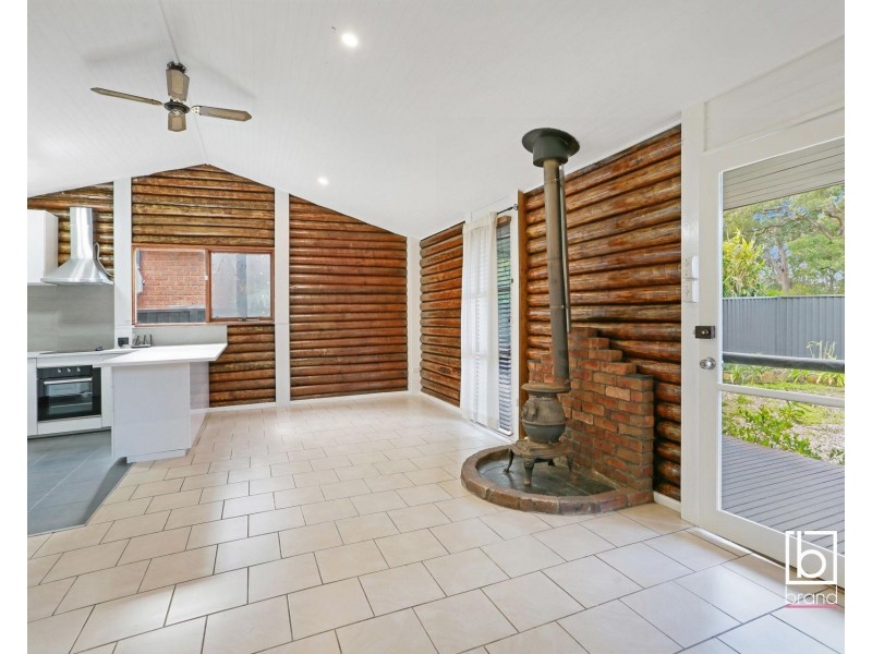28 Elizabeth Bay Drive, Lake Munmorah NSW 2259