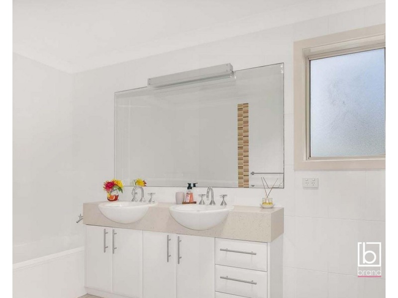 29 Kenilworth Street, Mannering Park NSW 2259