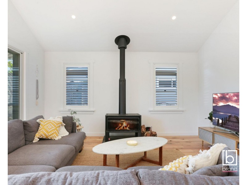 18 Poplars Avenue, Bateau Bay NSW 2261