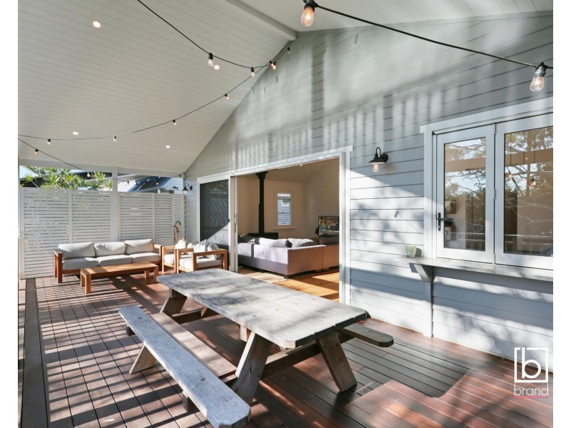 18 Poplars Avenue, Bateau Bay NSW 2261