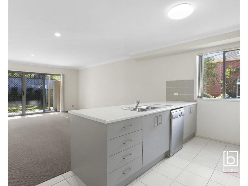 8/8 Stockton Street, Morisset NSW 2264