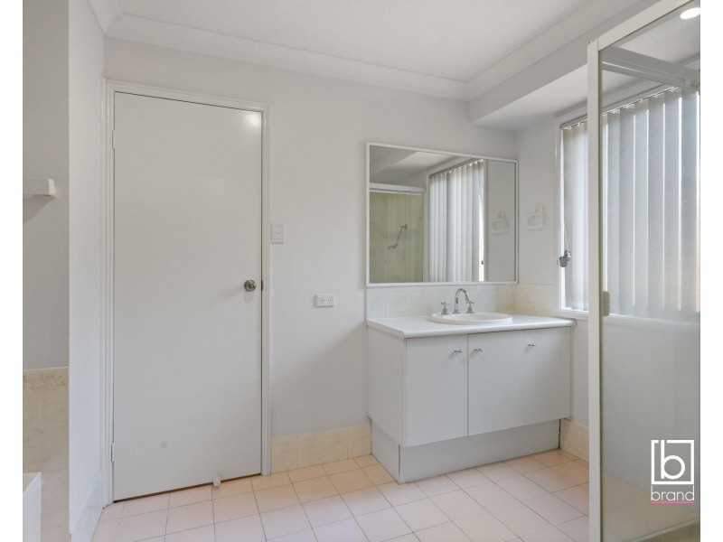 30 Burbank Drive, Tuggerah NSW 2259