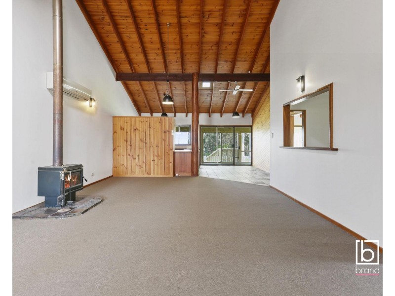 16 Liamena Avenue, San Remo NSW 2262