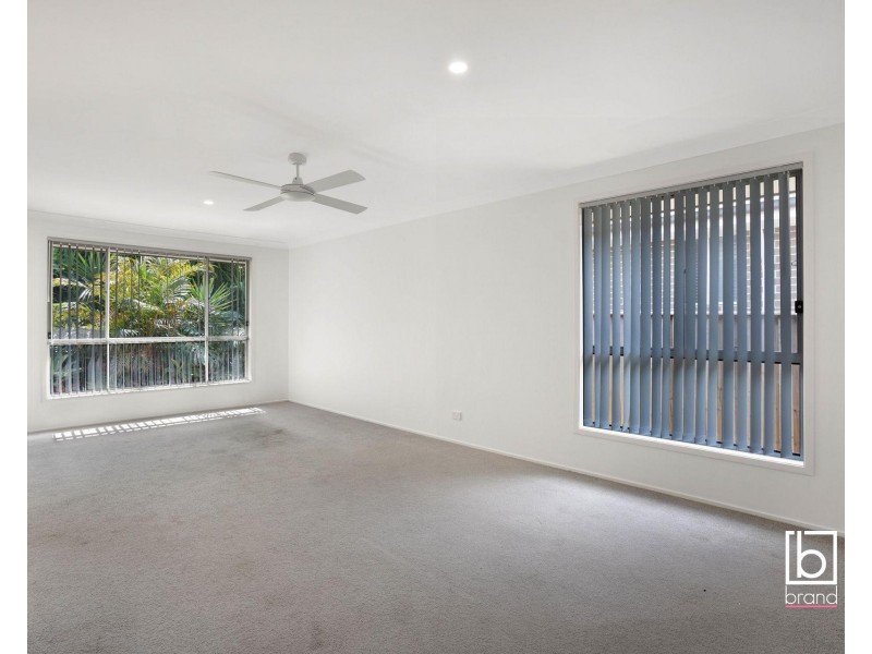 35 Menindee Avenue, Blue Haven NSW 2262