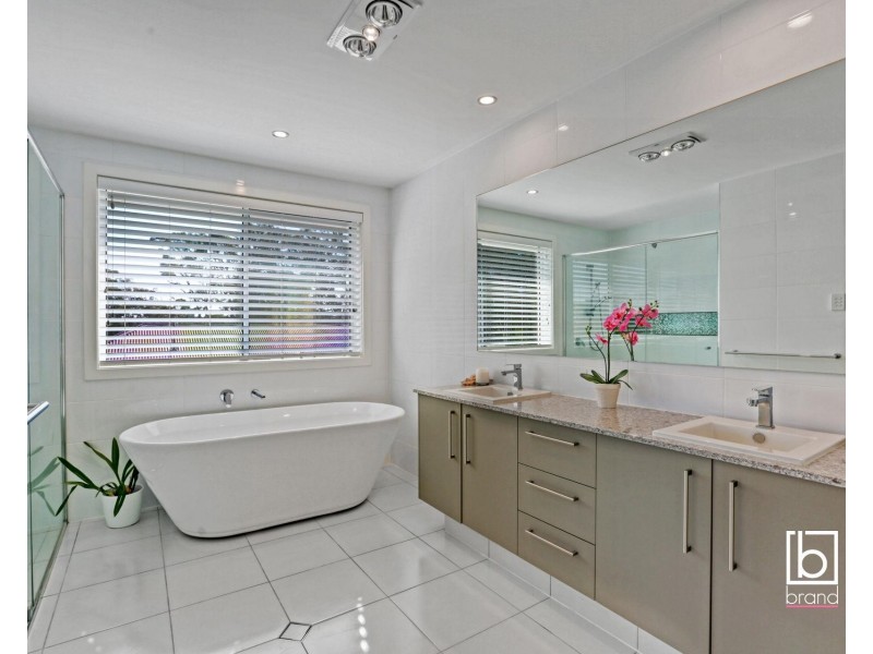 24 Middle Tree Close, Hamlyn Terrace NSW 2259