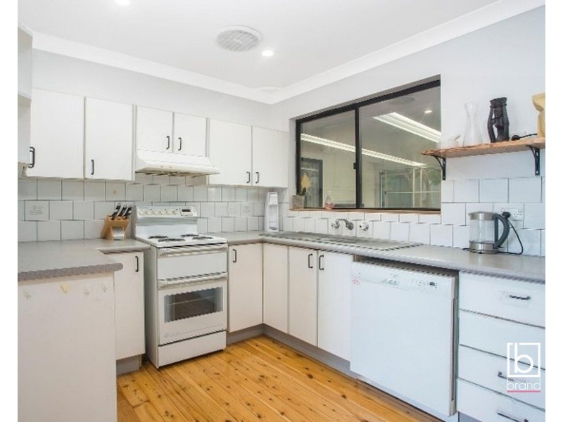 23 Coonanga Ave, Budgewoi NSW 2262