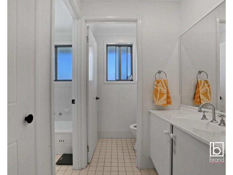 9 Elm Place, Blue Haven NSW 2262