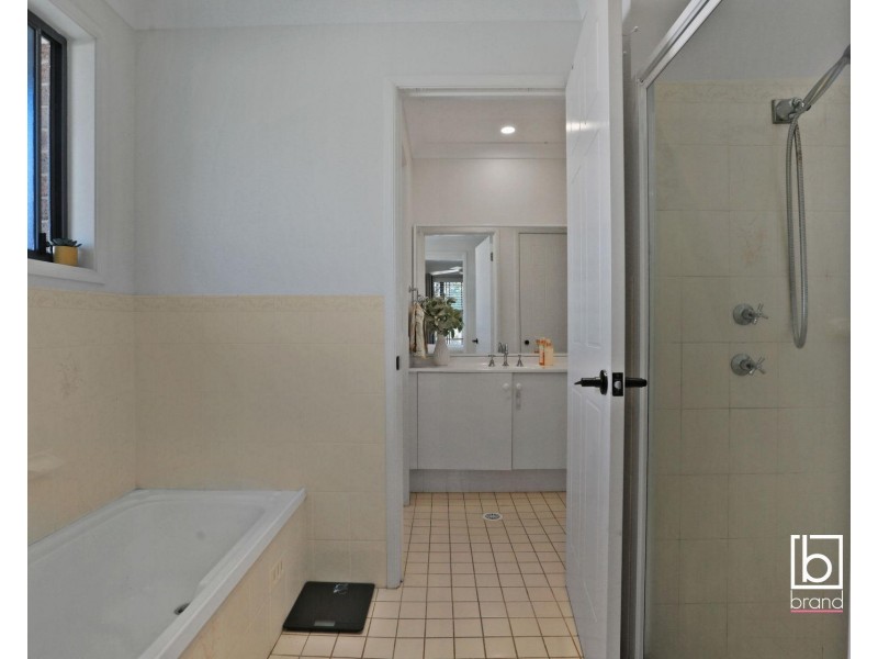 9 Elm Place, Blue Haven NSW 2262