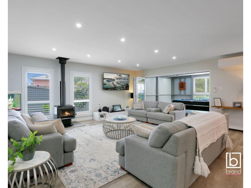 207 Freemans Drive, Morisset NSW 2264