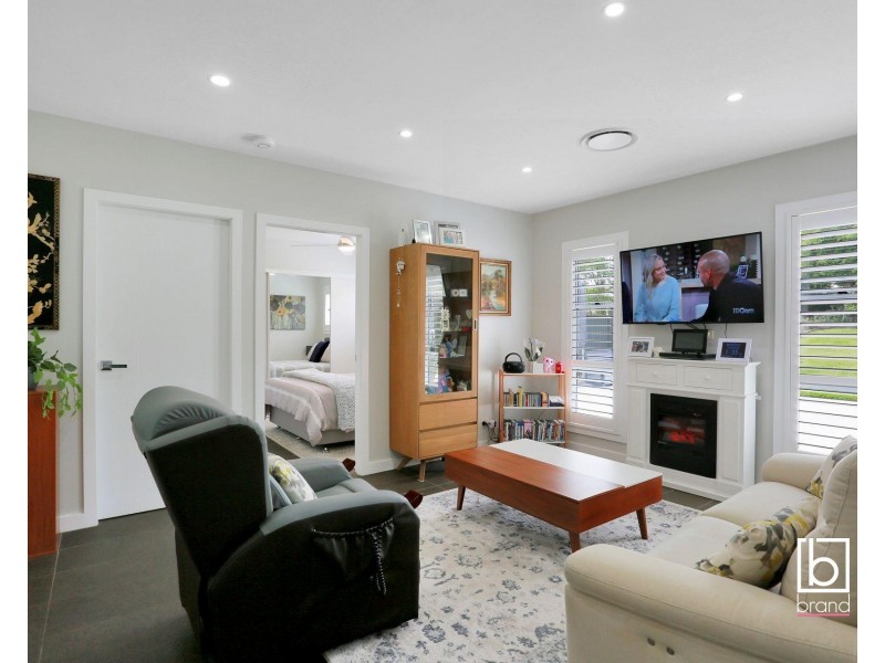 207 Freemans Drive, Morisset NSW 2264