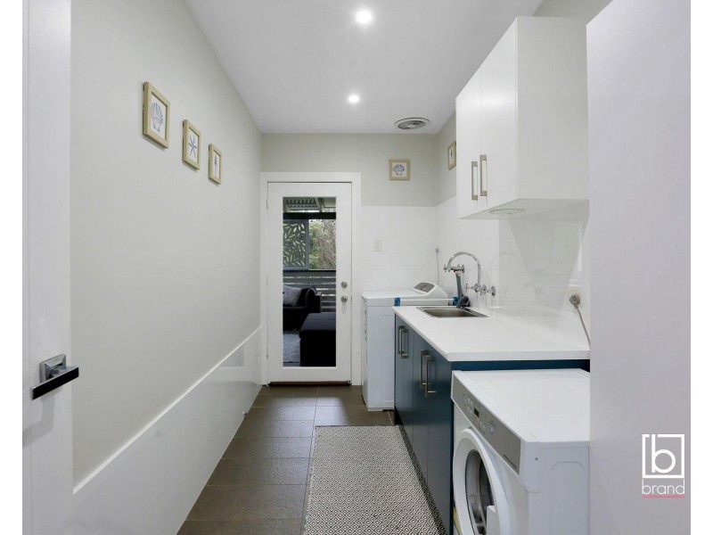 207 Freemans Drive, Morisset NSW 2264