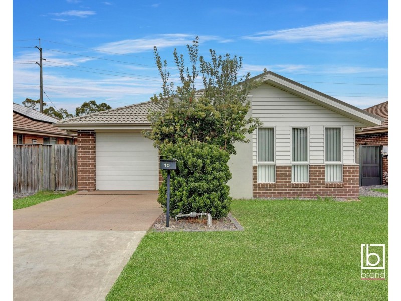 10 Oakmont Place, Woongarrah NSW 2259