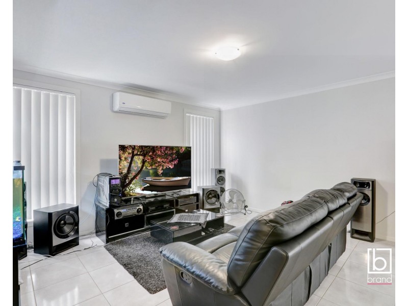 10 Oakmont Place, Woongarrah NSW 2259