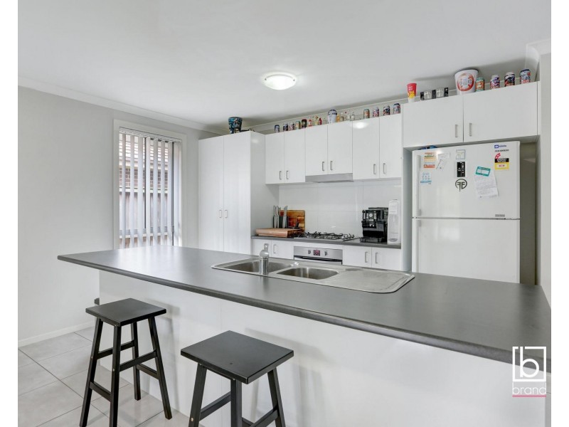 10 Oakmont Place, Woongarrah NSW 2259