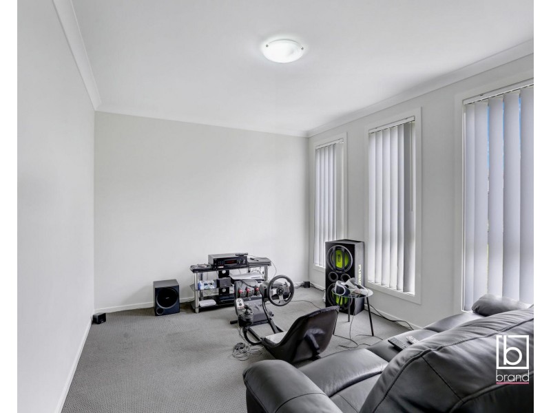 10 Oakmont Place, Woongarrah NSW 2259