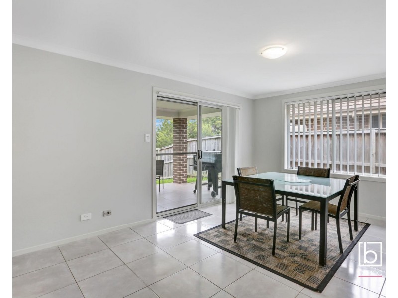 10 Oakmont Place, Woongarrah NSW 2259