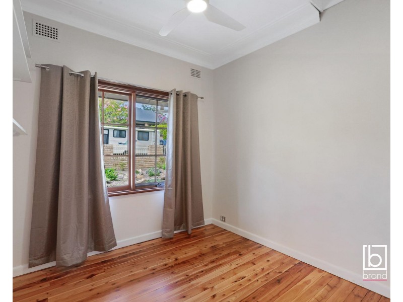 10 Florence Avenue, Point Frederick NSW 2250
