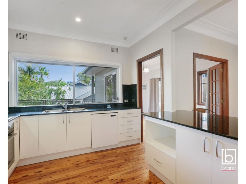 10 Florence Avenue, Point Frederick NSW 2250