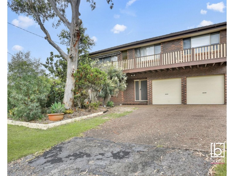 8 Malvina Parade, Gorokan NSW 2263