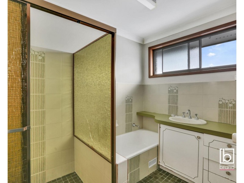 8 Malvina Parade, Gorokan NSW 2263