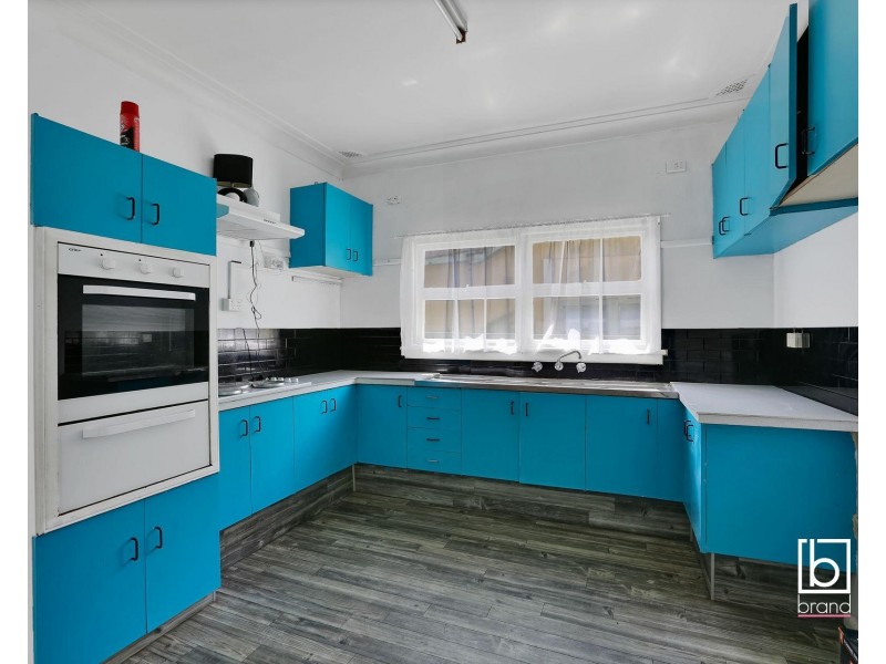 4 Sunrise Avenue, Budgewoi NSW 2262