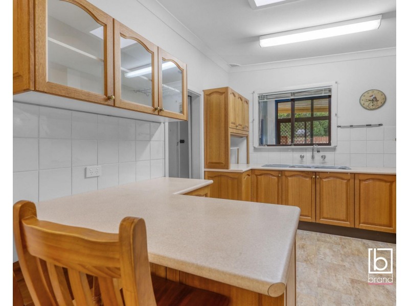 14 Bundilla Parade, Berkeley Vale NSW 2261