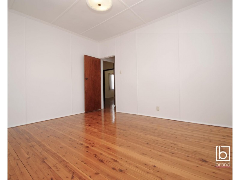 32 Holmes Avenue, Toukley NSW 2263