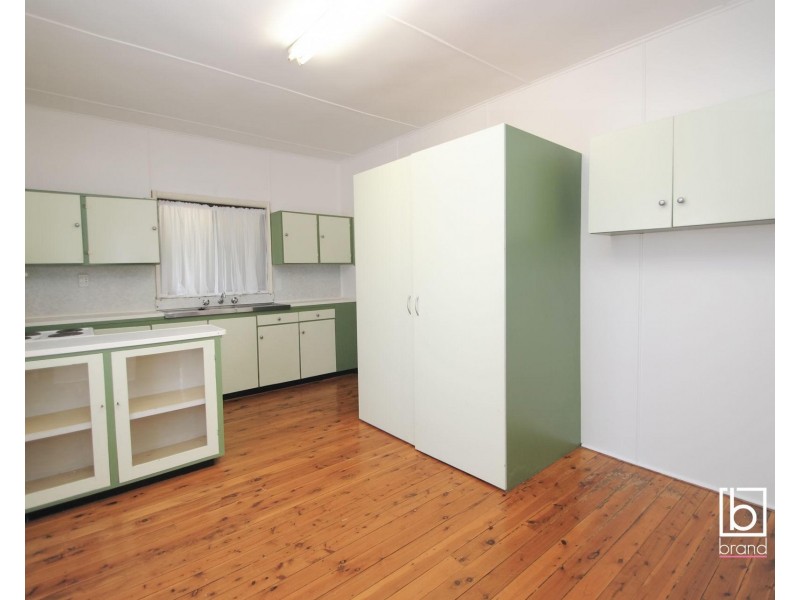 32 Holmes Avenue, Toukley NSW 2263