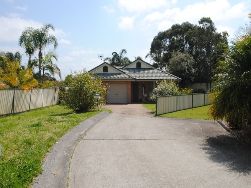 4 Corey Place, Lake Haven NSW 2263
