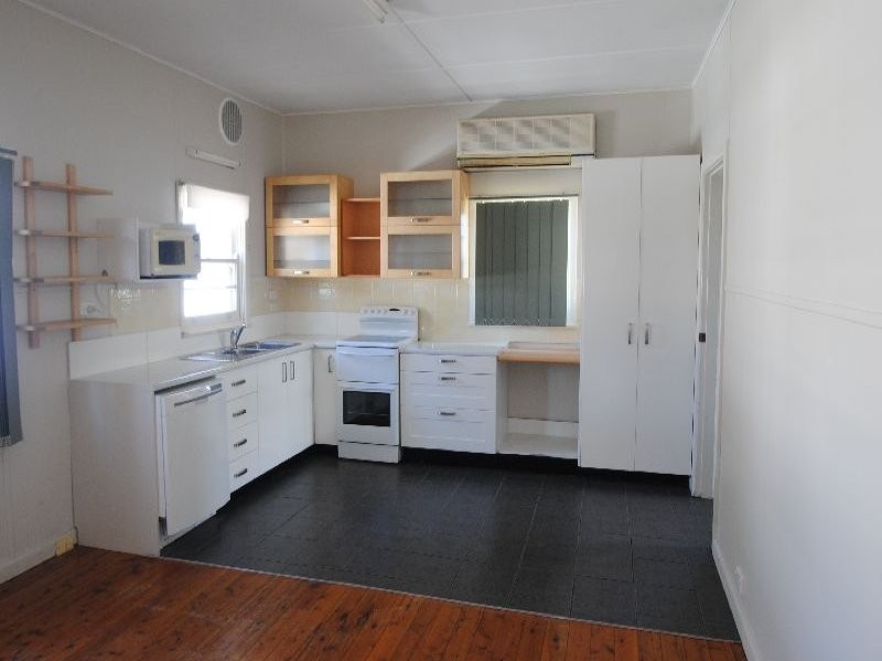 4 Yaralla Road, Toukley NSW 2263