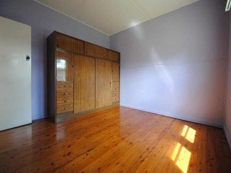 4 Yaralla Road, Toukley NSW 2263