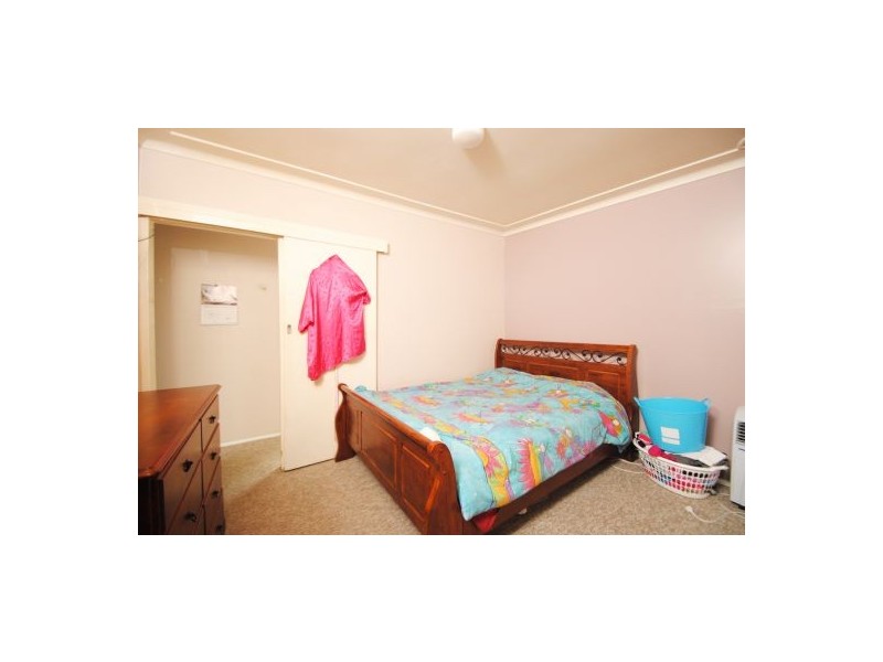 15 Howelston Road, Gorokan NSW 2263