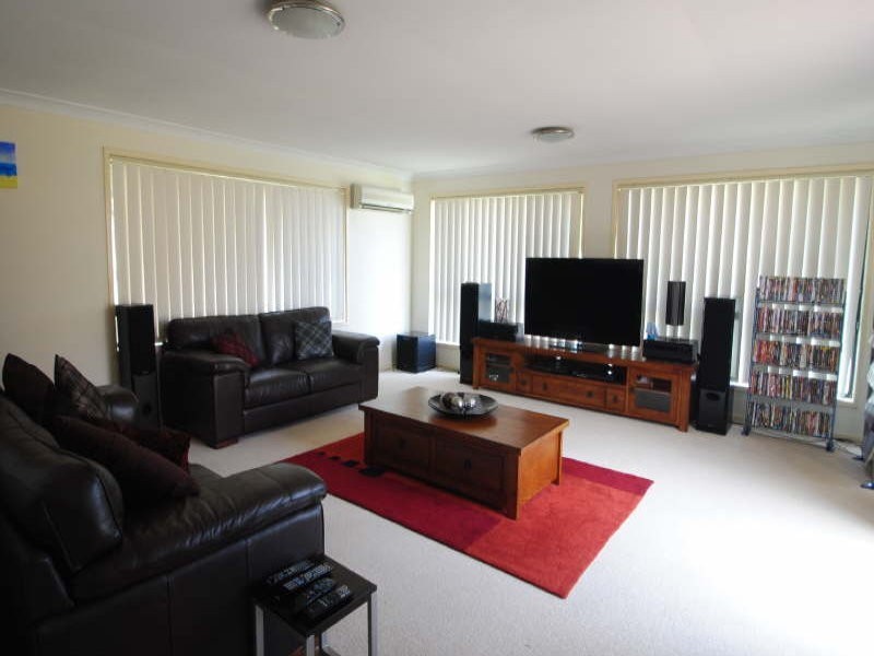 11 River Gum Grove, Hamlyn Terrace NSW 2259