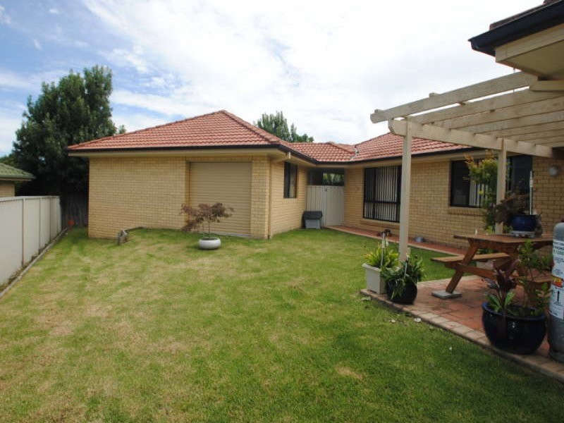 11 River Gum Grove, Hamlyn Terrace NSW 2259