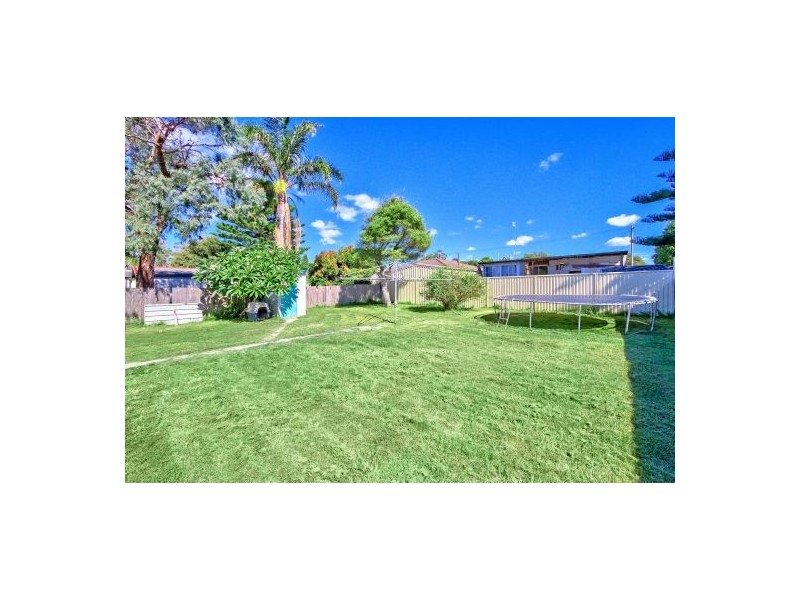 10 Glenavon Street, Toukley NSW 2263