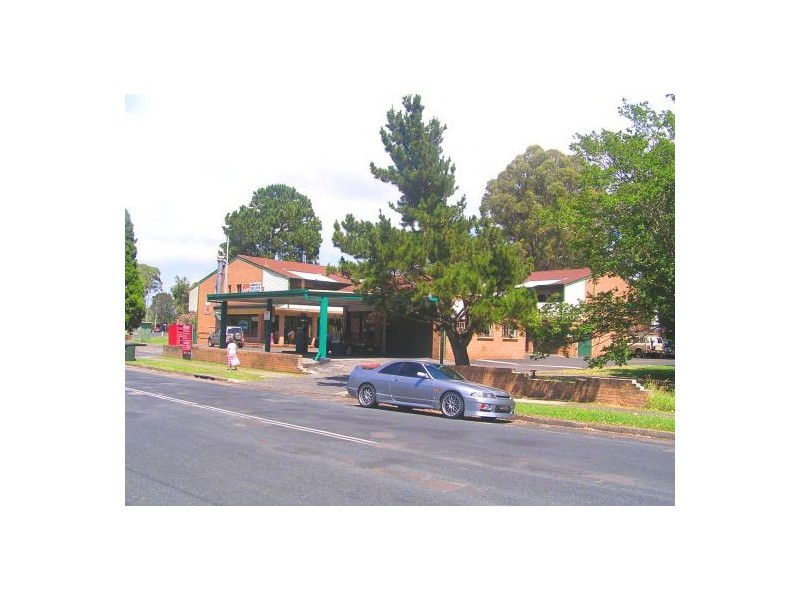 8 Cadonia Road, Tuggerawong NSW 2259