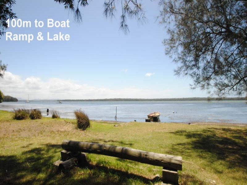 14 Lakeshore Avenue, Chain Valley Bay NSW 2259