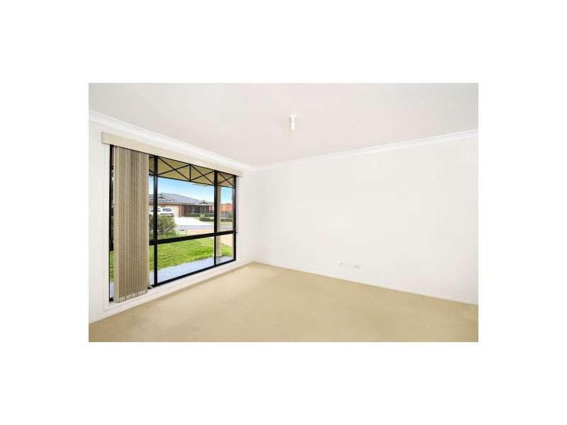 16 Nangar Street, Woongarrah NSW 2259