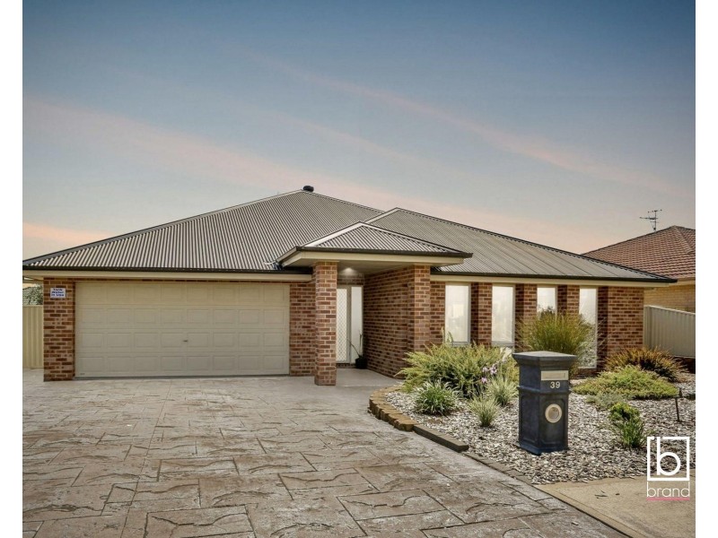 39 Piper Drive, Hamlyn Terrace NSW 2259