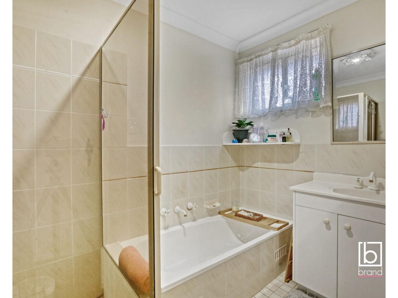 9 Gavin Way, Lake Haven NSW 2263