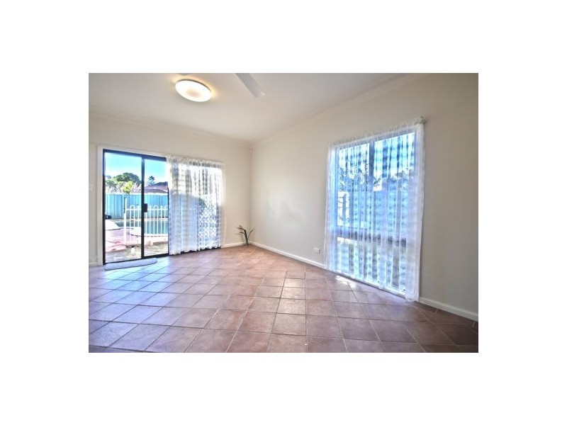 50 Moss Avenue, Toukley NSW 2263